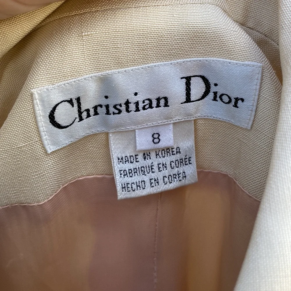 Vintage Christian Dior silk 7 button blazer in cream excellent condition sz 8